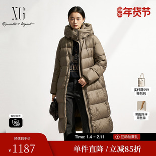 XG/雪歌XK406010A643长款天鹅绒羽绒服2025冬季新款连帽外套女装