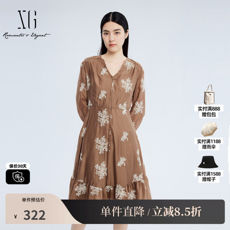 XG/雪歌XJ304012B133咖色莱赛尔连衣裙 时尚秋季新款印花A字裙女