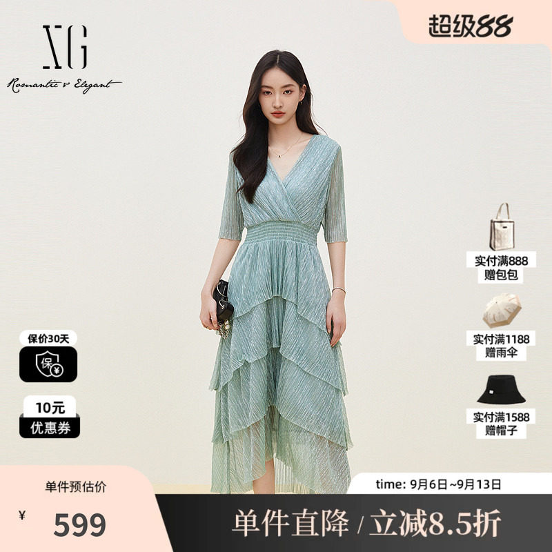 XG/雪歌XK204110A945湖水绿亮丝V领短袖连衣裙松紧收腰蛋糕伞裙女