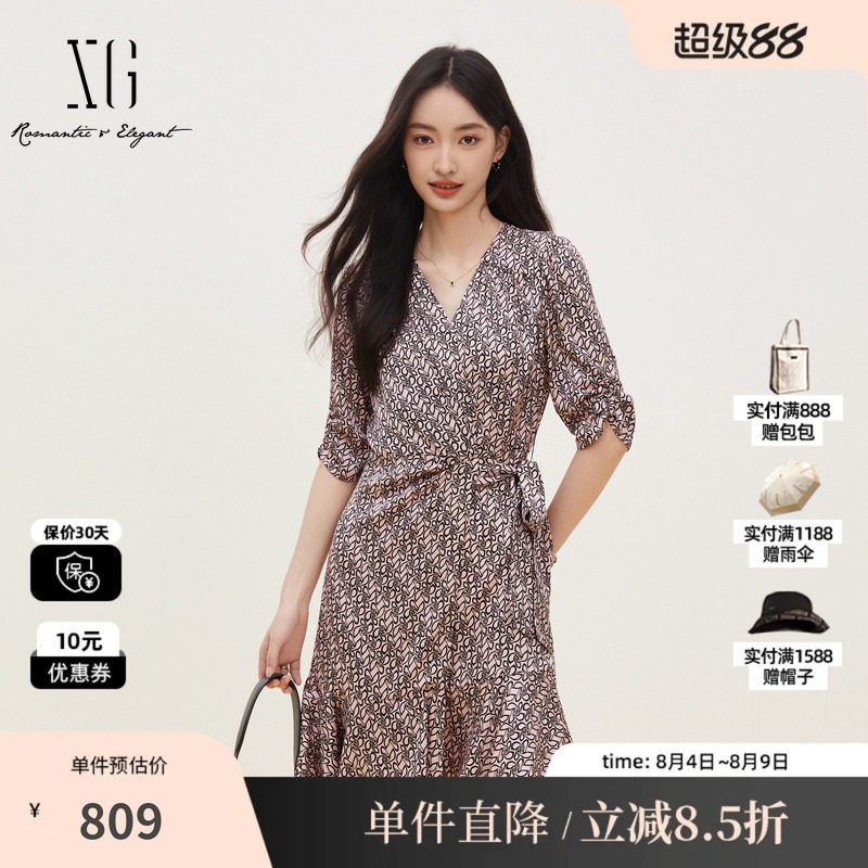 XG/雪歌XK204108B993 花版桑蚕丝V领中袖连衣裙收腰绑带A字中裙女