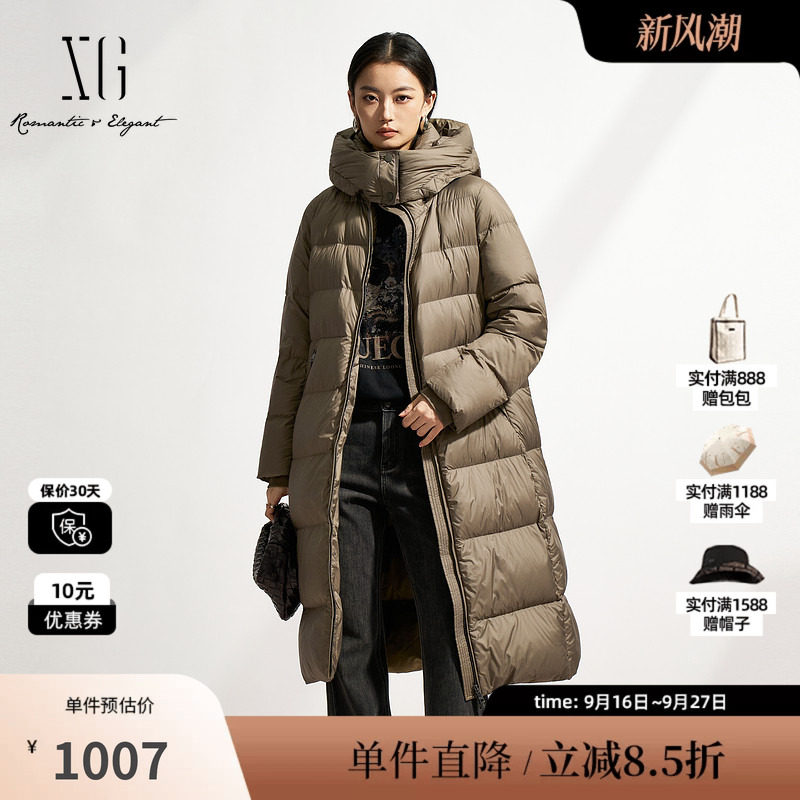 XG/雪歌XK406010A643长款天鹅绒羽绒服2025冬季新款连帽外套女装