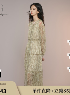 XG/雪歌XK304007B294系带领连衣裙2025秋季新款微透碎花中长裙女