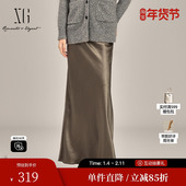 雪歌XK103010A273卡其色缎面半身裙2025春季 新款 长款 A字裙女装