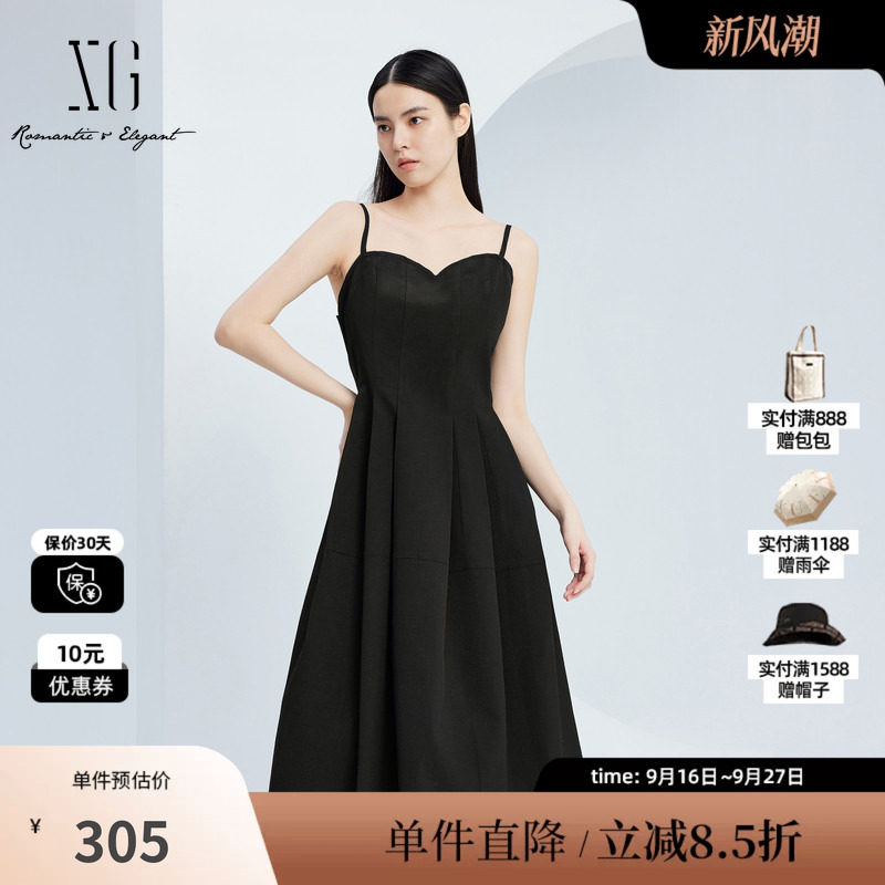 XG雪歌XJ304022A490无袖吊带连衣裙时尚秋季新款黑色百褶中长裙女