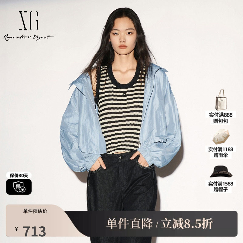 XG/雪歌 XL307007A220浅蓝色大翻领长袖短外套宽松休闲运动风女装