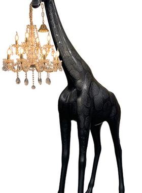 长颈鹿落地灯创意玻璃纤维现代简单易懂豪华高端装饰大型流行雕塑