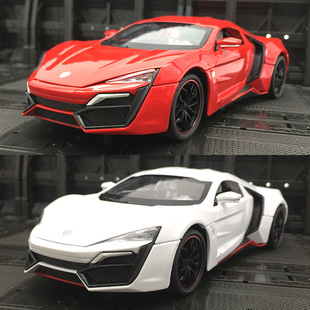 1比24黑白红色合金莱肯车模型小轿车跑车玩具车门能打开车灯可亮