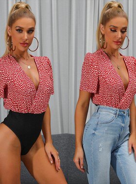 2021 new top floral V-neck bubble short sleeve women's 女装