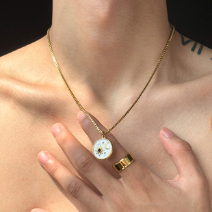 日月星辰项链男女款复古钛钢吊坠项链防水防汗不掉色锁骨链饰品