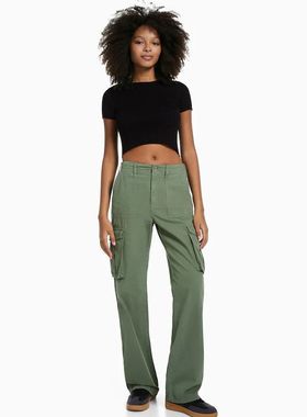 百搭军绿色辣妹低腰工装裤 Military green low-waist work pants