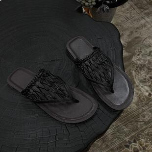 2025年新款 女真皮网面人字拖外穿沙滩罗马凉拖 手工编织夹趾凉拖鞋