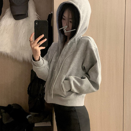 短款灰色连帽加绒卫衣外套女秋冬2024新款爆款小个子宽松美式上衣
