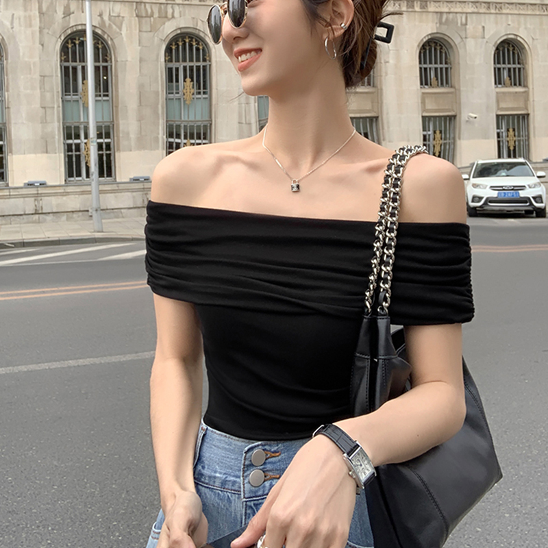 黑色一字肩短款露肩短袖t恤女