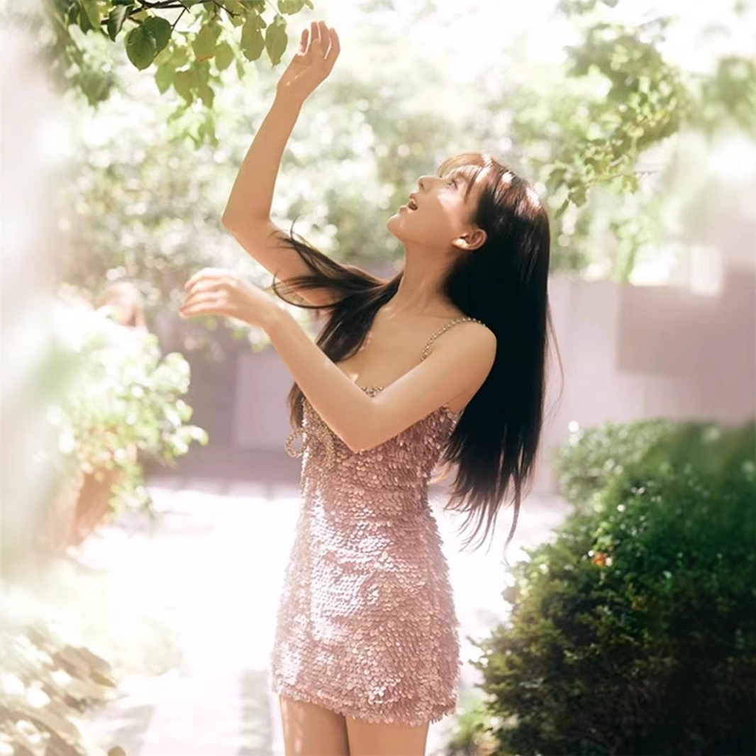 春夏赵露思明星同款谬系