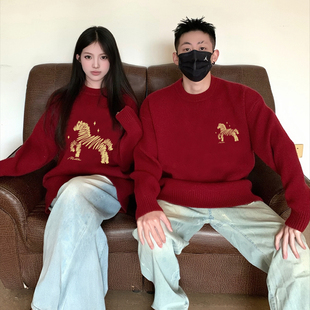 不一样的情侣装圆领套头毛衣秋冬季2026年新款简约小众针织衫男女