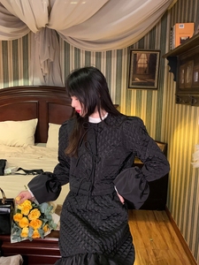 黑色喇叭袖冬季棉服棉服