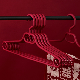 结婚红色衣架婚房布置家用无痕挂晒衣服撑子凉衣架子婚庆用品大全