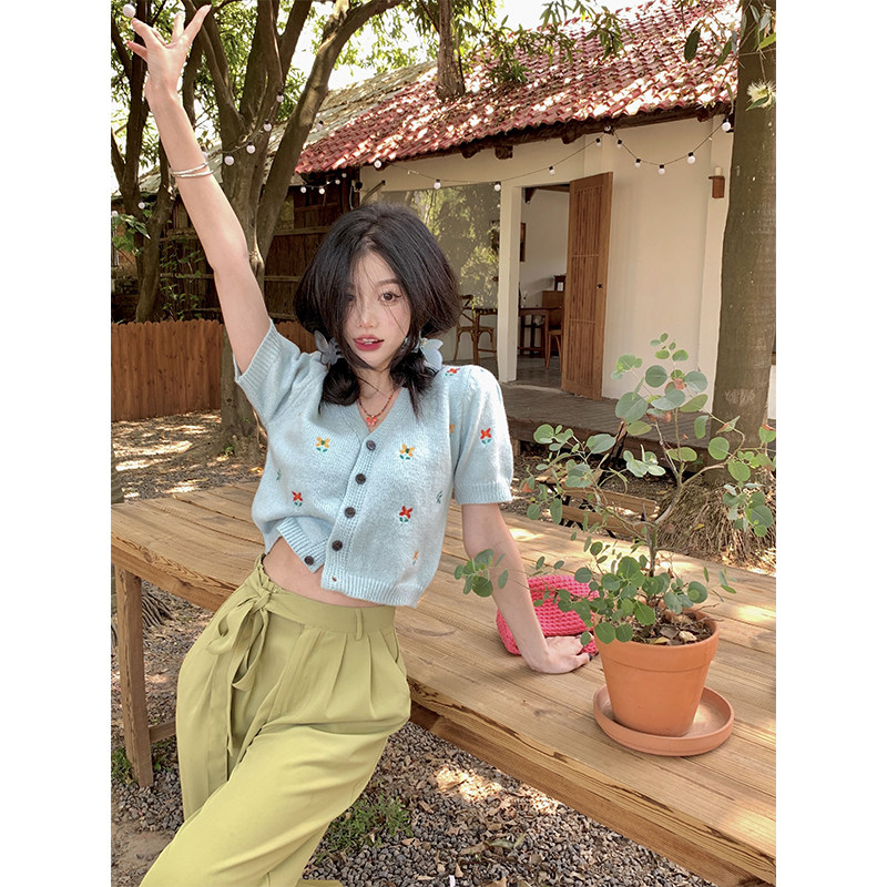 SMALL FRESH DESIGN SENSE V-NECK FLORAL SHORT-SLEEVED KNITTED CARDIGAN WOMENS SUMMER SLIM TEMPERAMENT FOREIGN CHIC TOP INS
