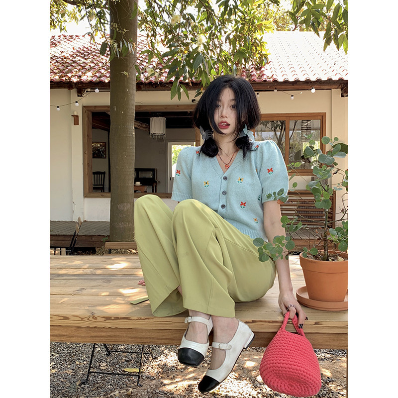 SMALL FRESH DESIGN SENSE V-NECK FLORAL SHORT-SLEEVED KNITTED CARDIGAN WOMENS SUMMER SLIM TEMPERAMENT FOREIGN CHIC TOP INS