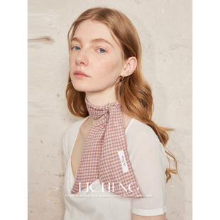 礼诚 多巴胺粉色格子亚麻丝巾女春夏薄款文艺复古亲肤细长条领巾