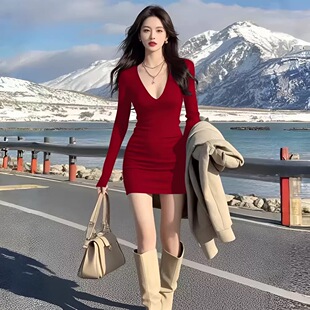 春秋长袖打底连衣裙女性感V领修身显瘦中长款包臀裙子短裙御姐风