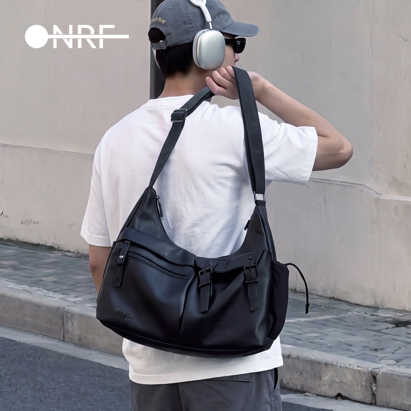 ONRF机能软皮斜挎包男女同款