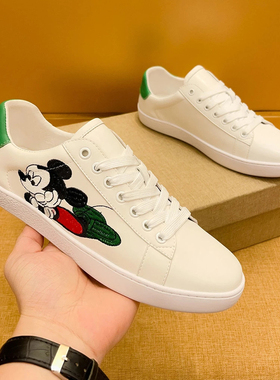 高端奢侈品米奇休闲白色板鞋男2026新款小蜜蜂潮流真皮时尚小白鞋