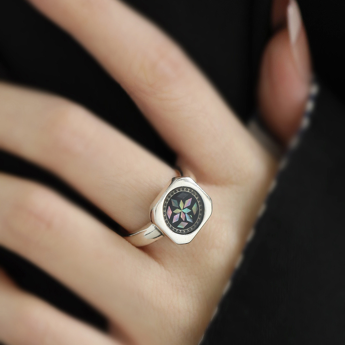 925银几何方形彩贝开口戒指女复古新中式做旧小众设计感指环饰品