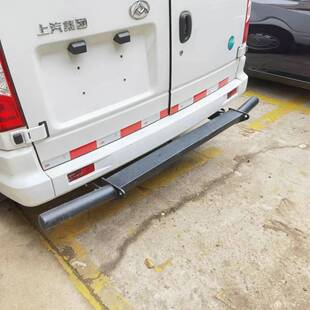 上汽大通V80后保险杠尾门上下车后踏板不锈钢踏板保险杠踏板改装