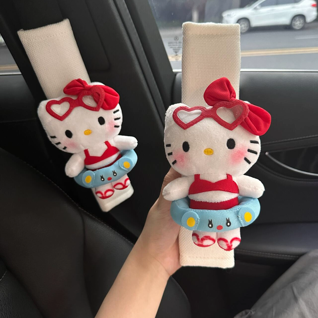 汽车安全带护肩套比基尼hellokitty可爱车载装饰保护套防勒特斯拉图片