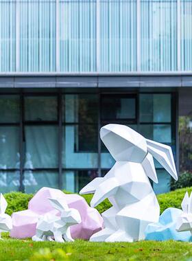 大型园林景观几何切面兔子彩虹玻璃钢雕塑景区售楼部装饰户外摆件