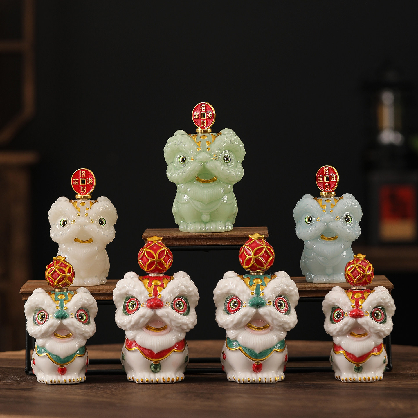 国潮中式舞狮陶瓷招财摆件图片