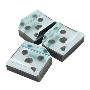 空压碟式制动器来令片优质气动刹车片摩擦片卡簧式刹车皮63*45*15