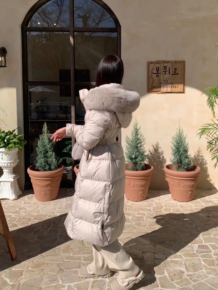 韩系高品质狐狸毛领连帽长款保暖羽绒服外套配腰带（不退不换）
