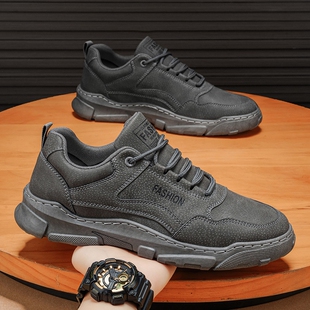 工装男鞋2026新款春季板鞋潮鞋轻便防滑工地干活耐磨透气劳保鞋男