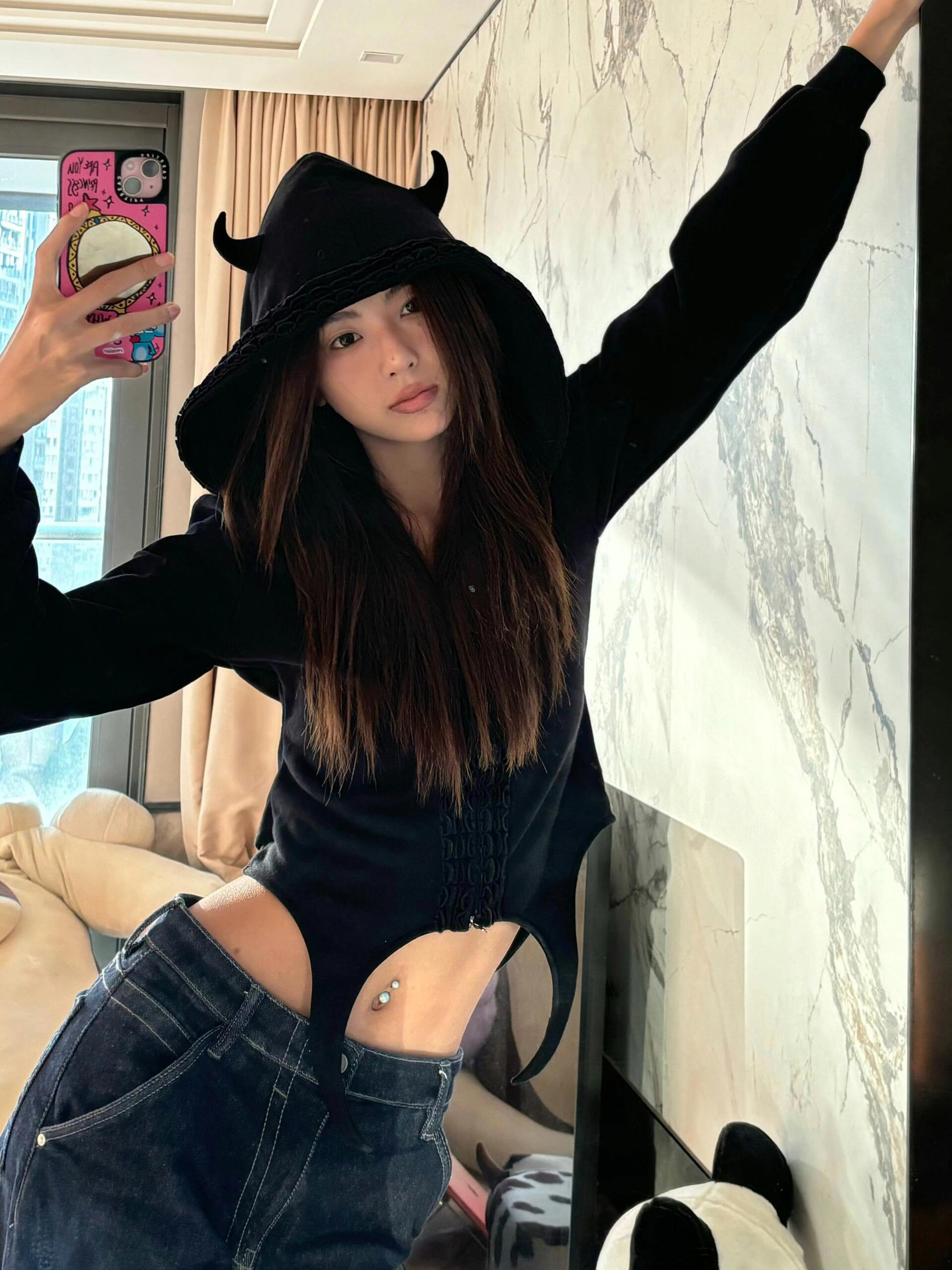 nana同款黑色恶魔角连帽卫衣 不规则设计感收腰短外套上衣
