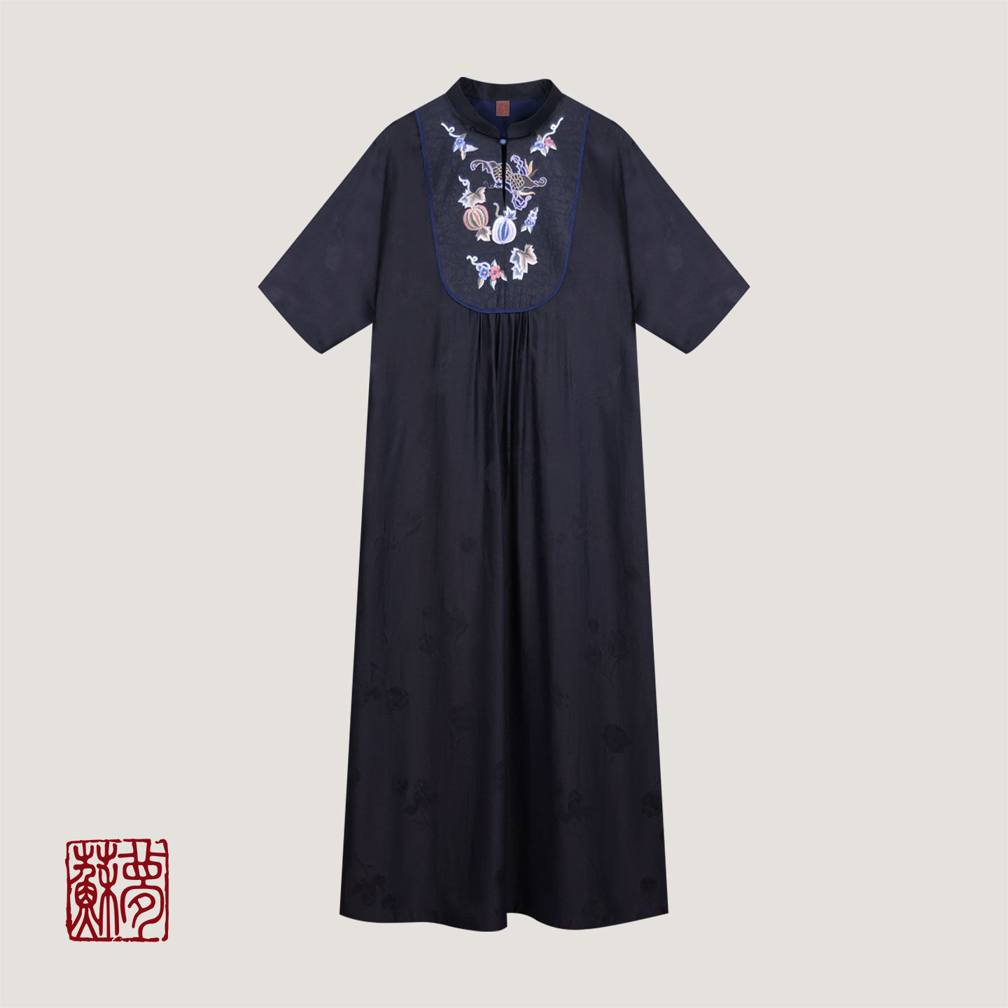 {苏梦}【籣芳语】手绣香云纱大袍0101635