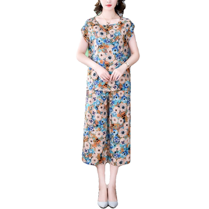 中老年妈妈夏装棉绸套装女士2023新款时尚洋气短袖上衣阔腿裤太太