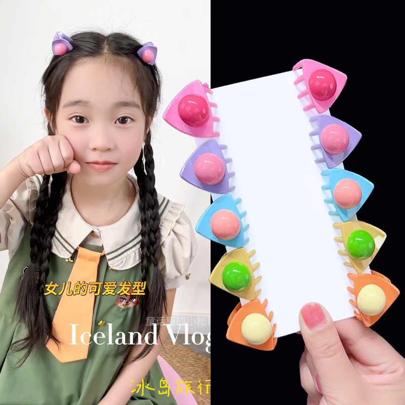 儿童小抓夹童话里的小松鼠
