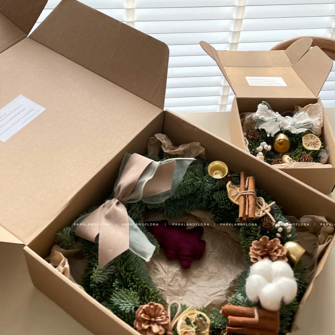 圣诞花环打包快递盒礼物挂饰门挂圣诞树花圈包装盒加厚纸盒飞机盒