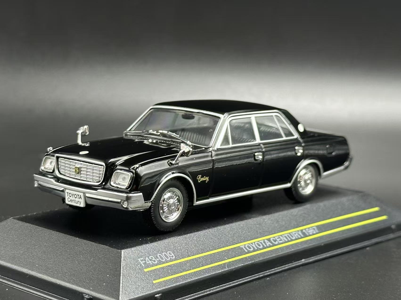 First43 1:43 丰田 世纪 Toyota Century 1967 合金汽车模型 收藏