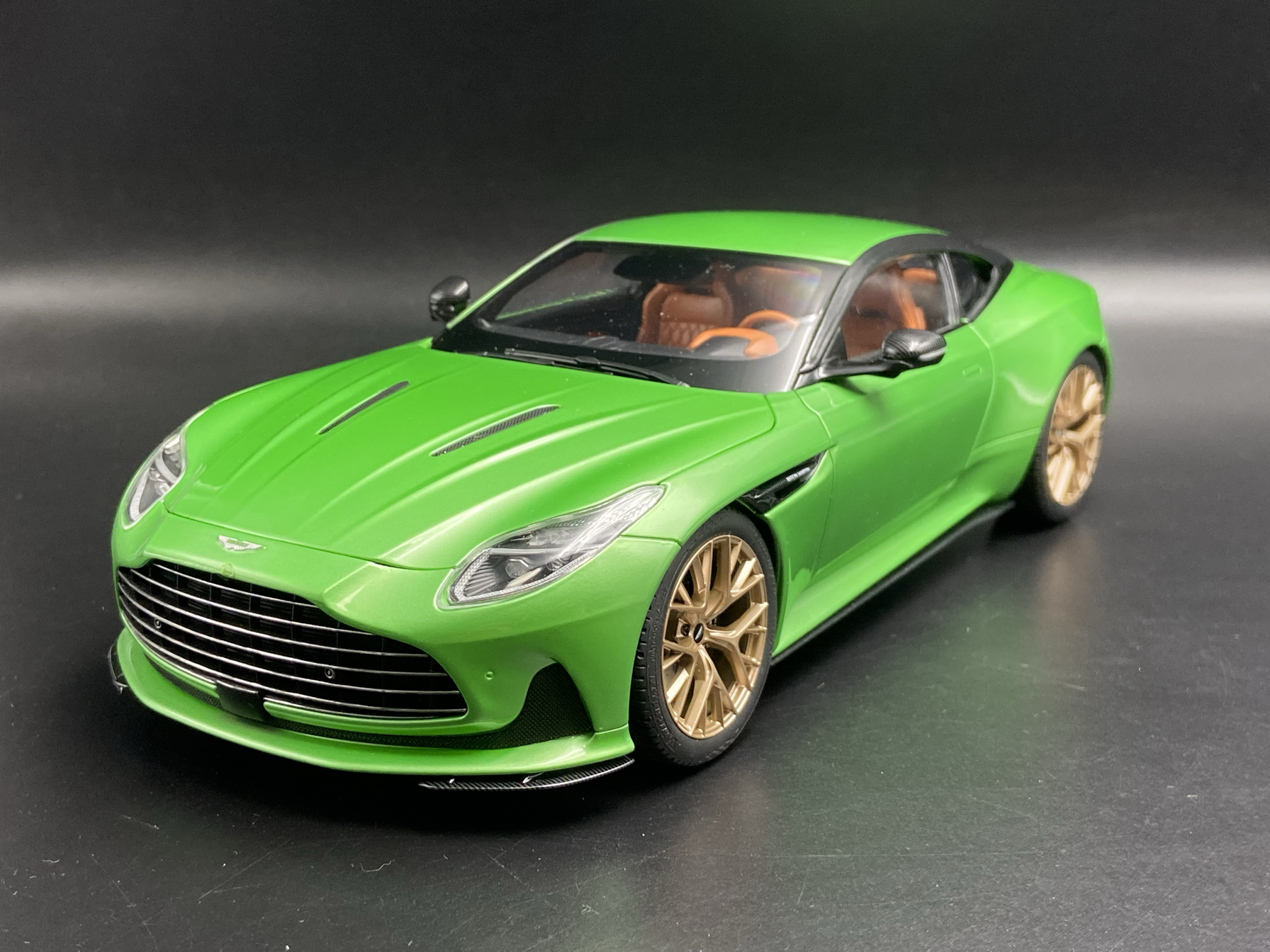 1:18 阿斯顿马丁 DB12 Aston Martin 合金汽车模型 小光模型 已拆