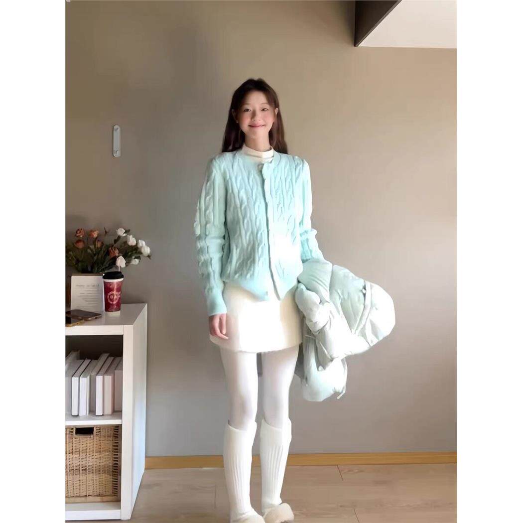 多巴胺穿搭薄荷绿麻花毛衣外套女秋冬宽松慵懒高级感针织开衫上衣