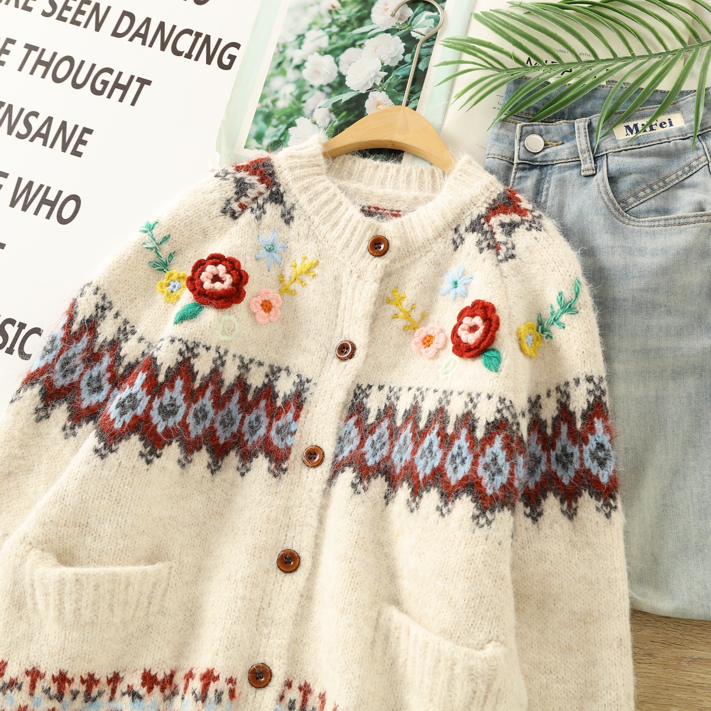 森系复古甜美立体花圆领软糯针织开衫女秋冬宽松慵懒学生毛衣外套