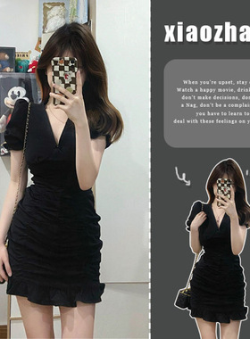 黑色v领泡泡袖连衣裙女夏季小众独特设计高级感鱼尾裙子韩系风格