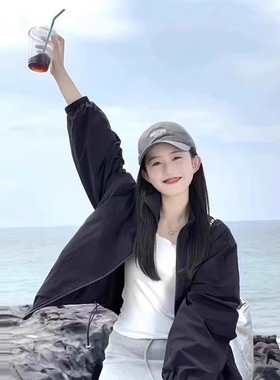 美拉德黑色立领冲锋衣外套2025新款春秋短款运动夹克上衣休闲