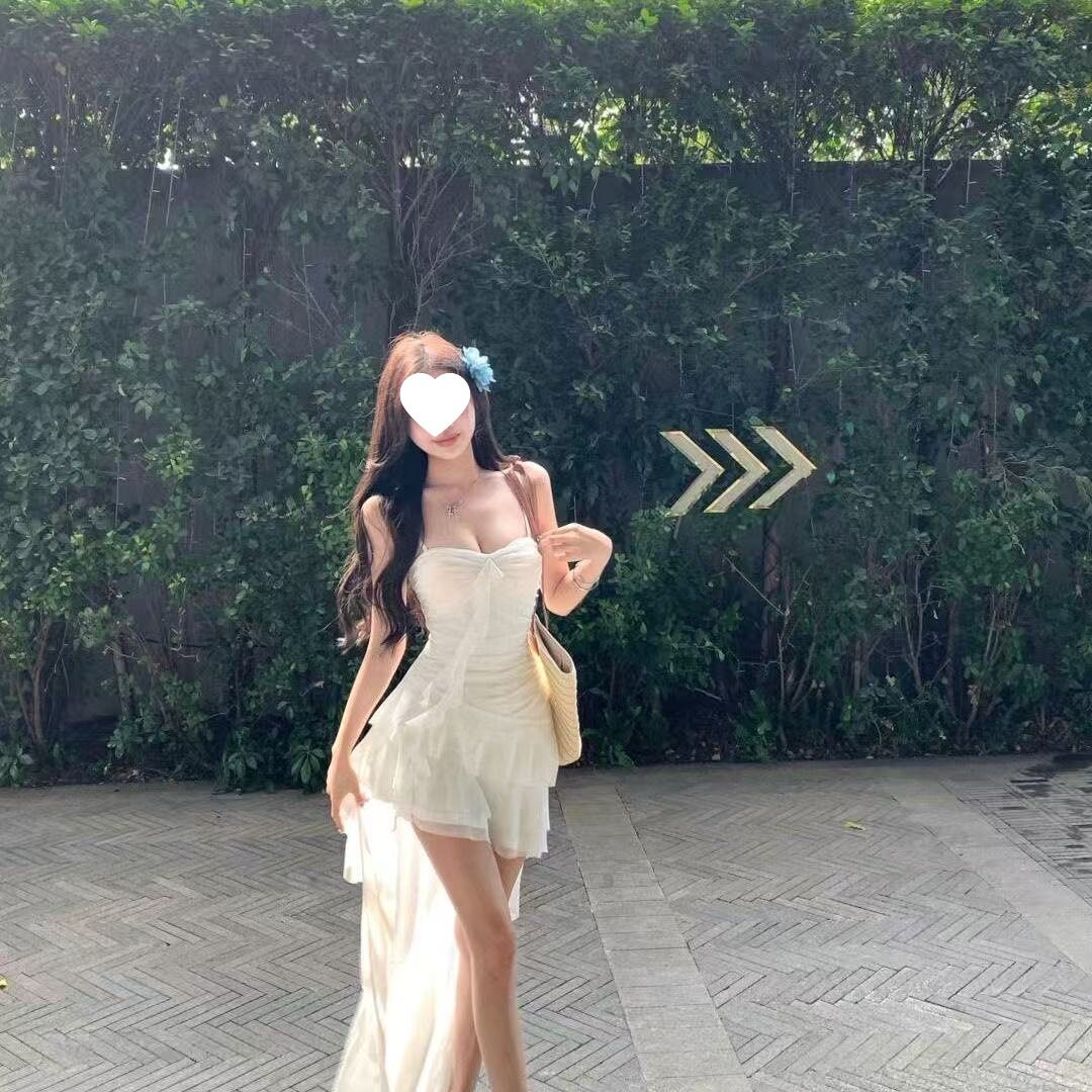 2026网红爆款春秋季短裙女红色燕尾不规则性感穿搭度假吊带连衣裙