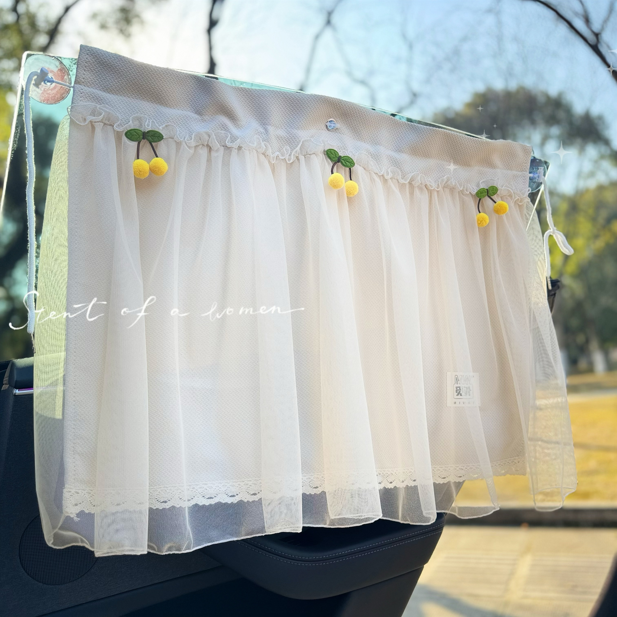 汽车遮阳帘吸盘式宝宝防晒隔热挡车载可伸缩车窗帘婴儿蕾丝遮光帘