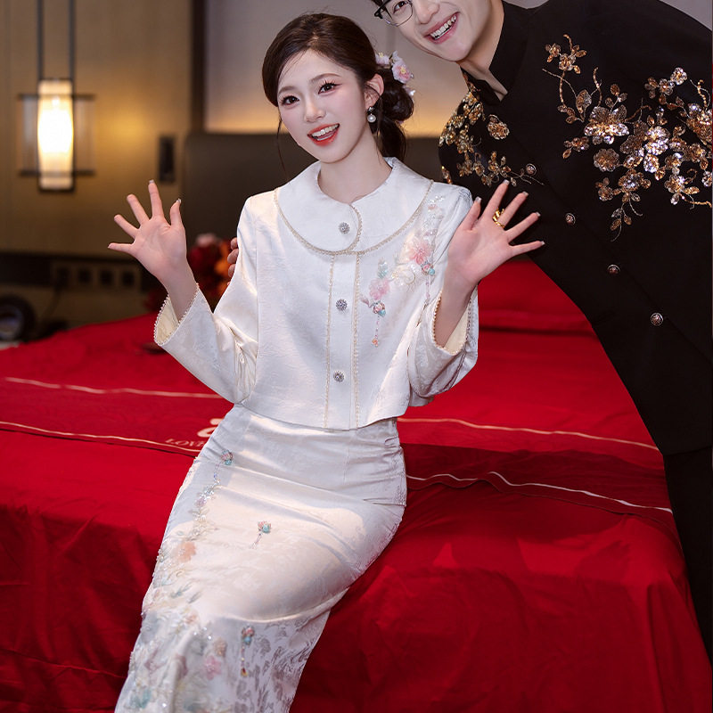 金玉儿新中式白色订婚套装长袖外套刺绣半身裙礼服裙日常可穿