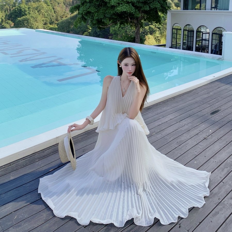 法式海边穿搭度假风薄纱背心吊带连衣裙2026女初夏独特漂亮小裙子
